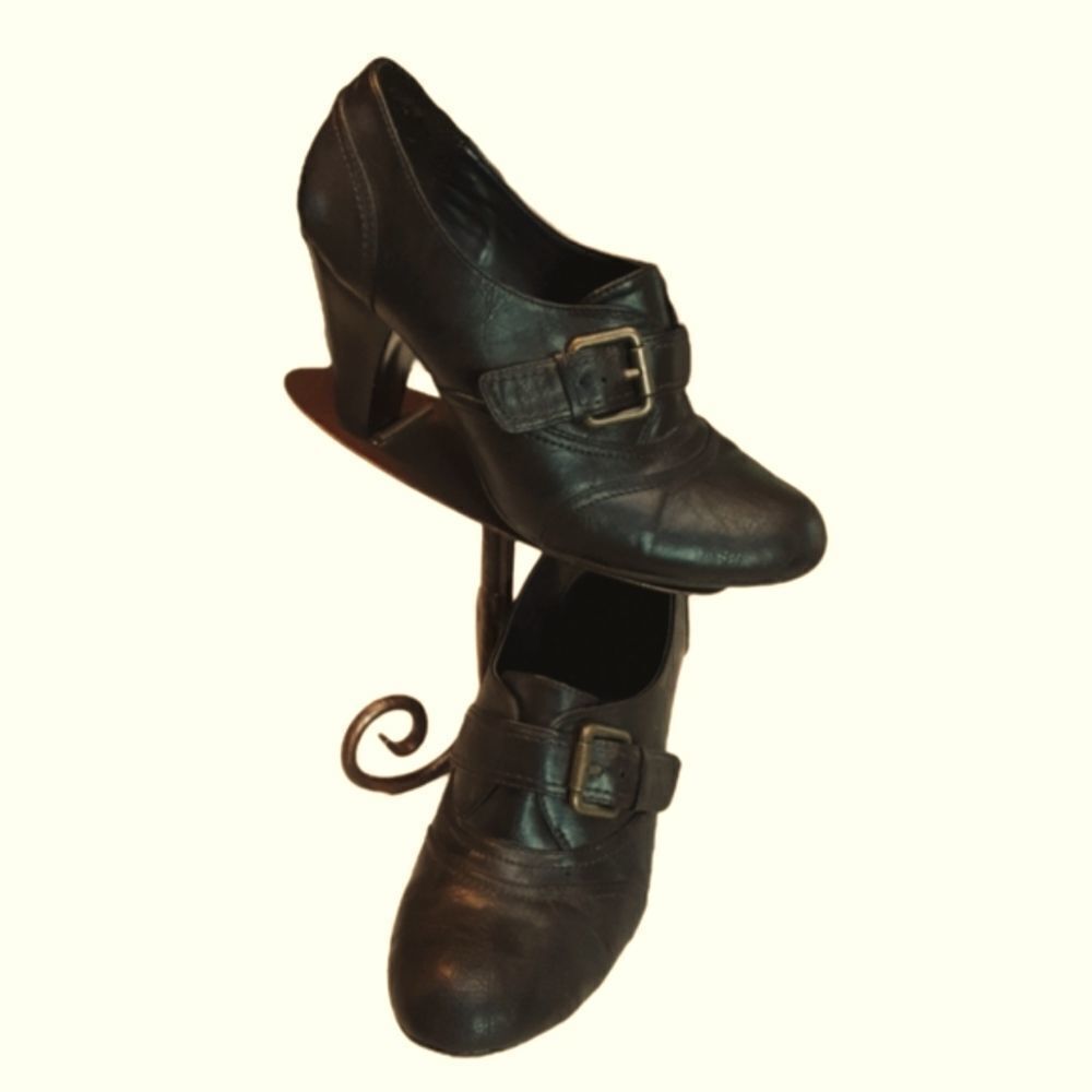 Nicole Shoes Low Heel Bohemian With Buckles Chocolate Brown Size 10W